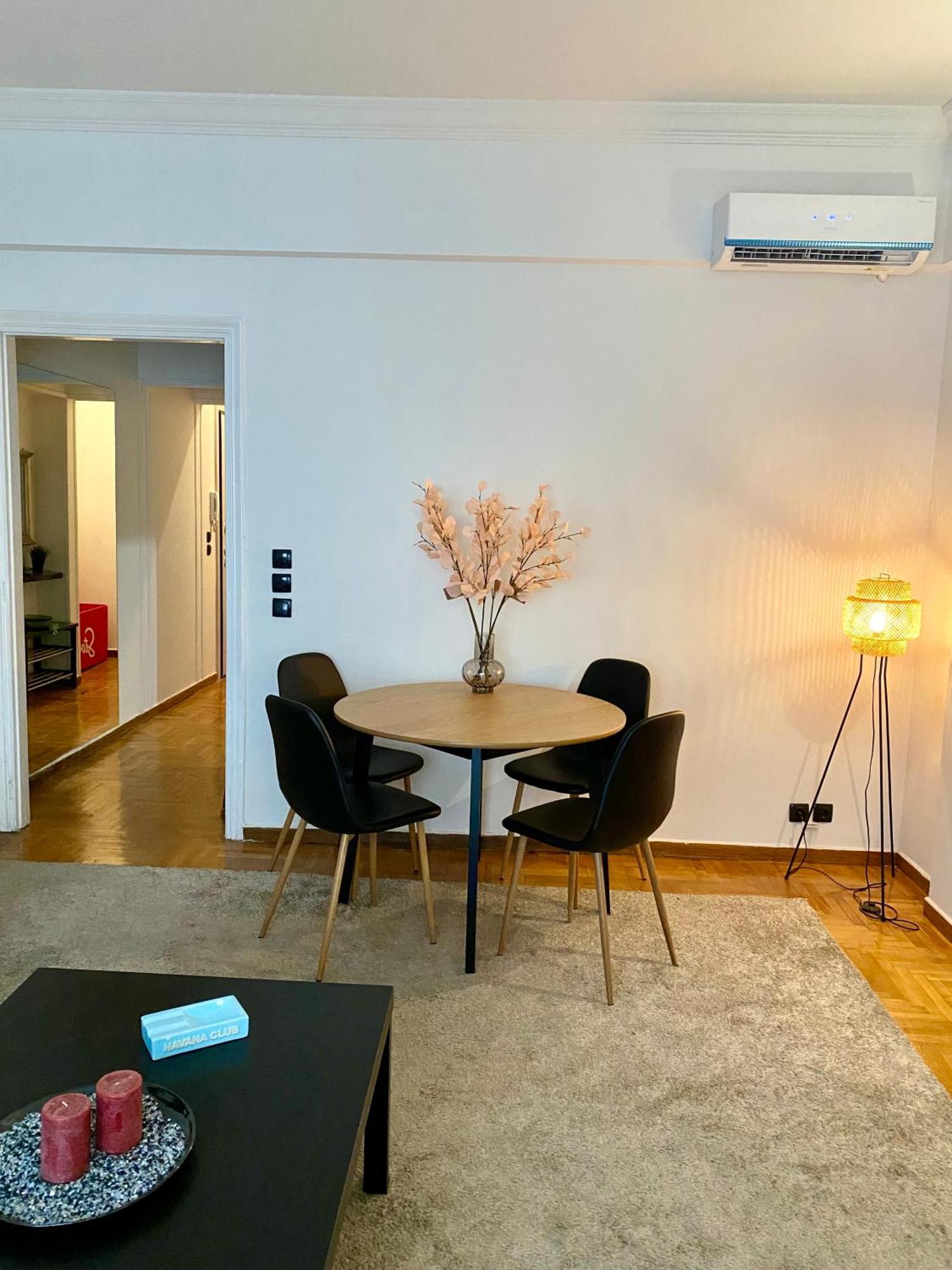 Cozy Apartment In Kolonaki Athens - Sleeps 5 Atenas Exterior foto
